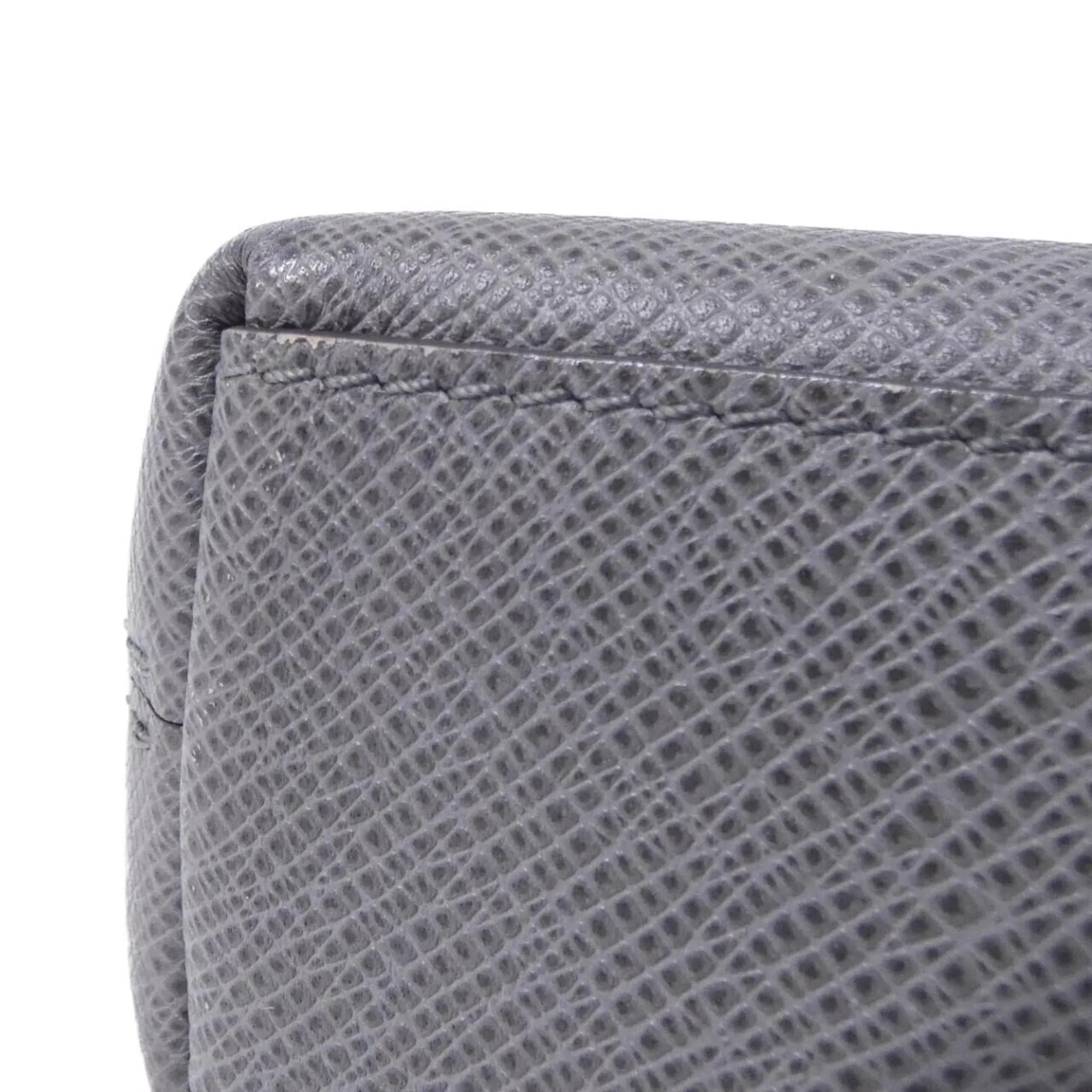 Louis Vuitton Leather Shoulder Bag (Pre-Owned)