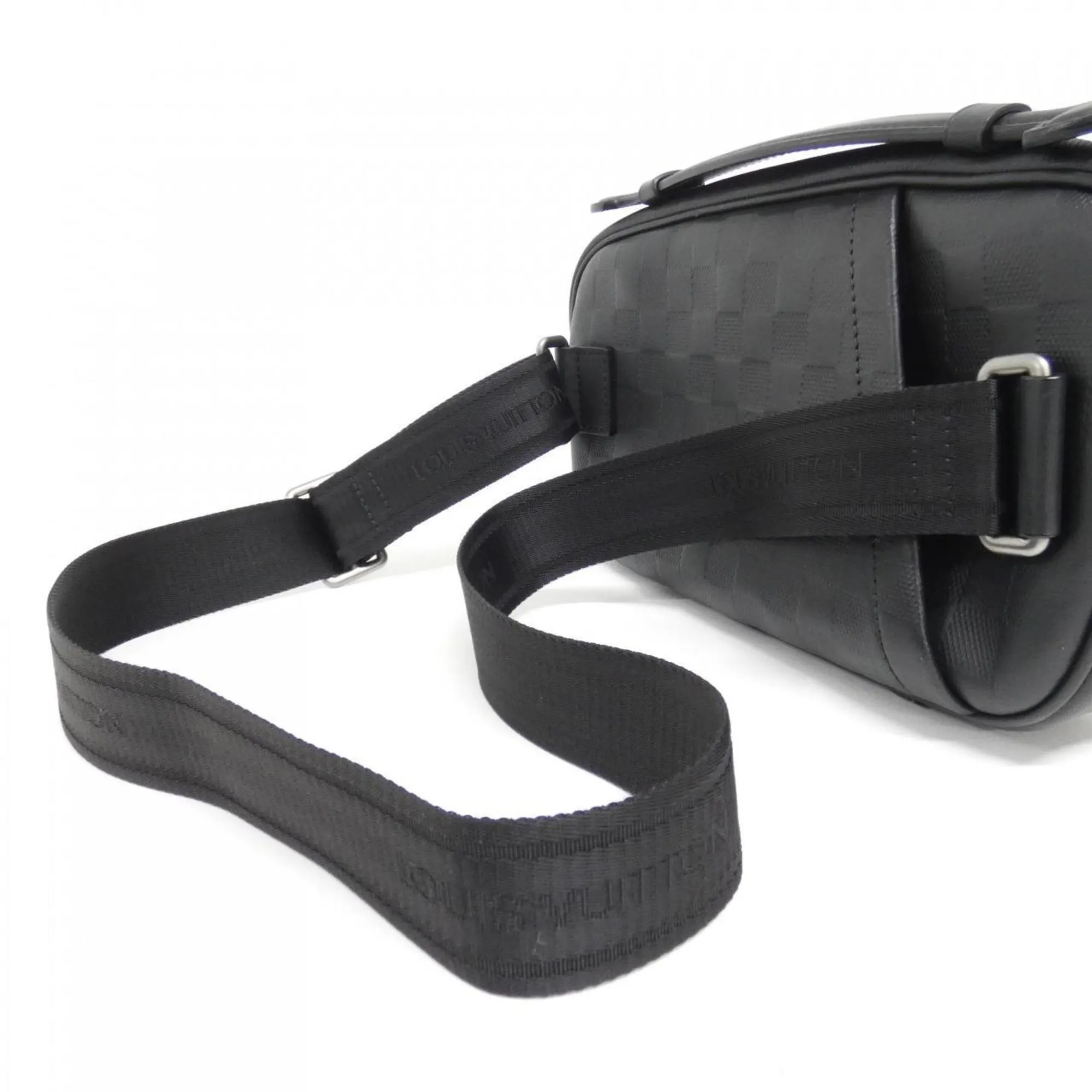 Louis Vuitton Leather Shoulder Bag (Pre-Owned)