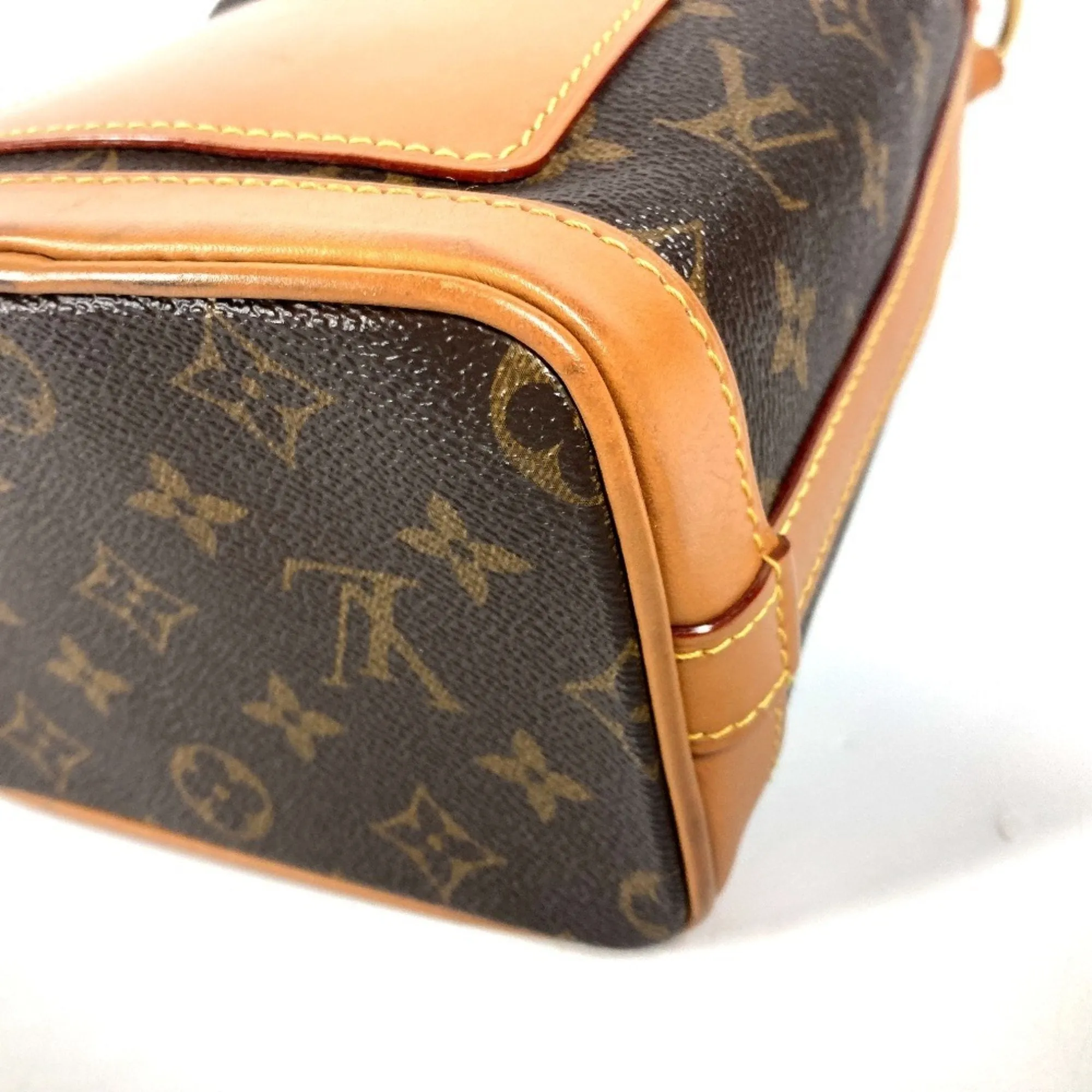 Louis Vuitton Monogram Monogram Pochette Shoulder Bag (Pre-Owned)