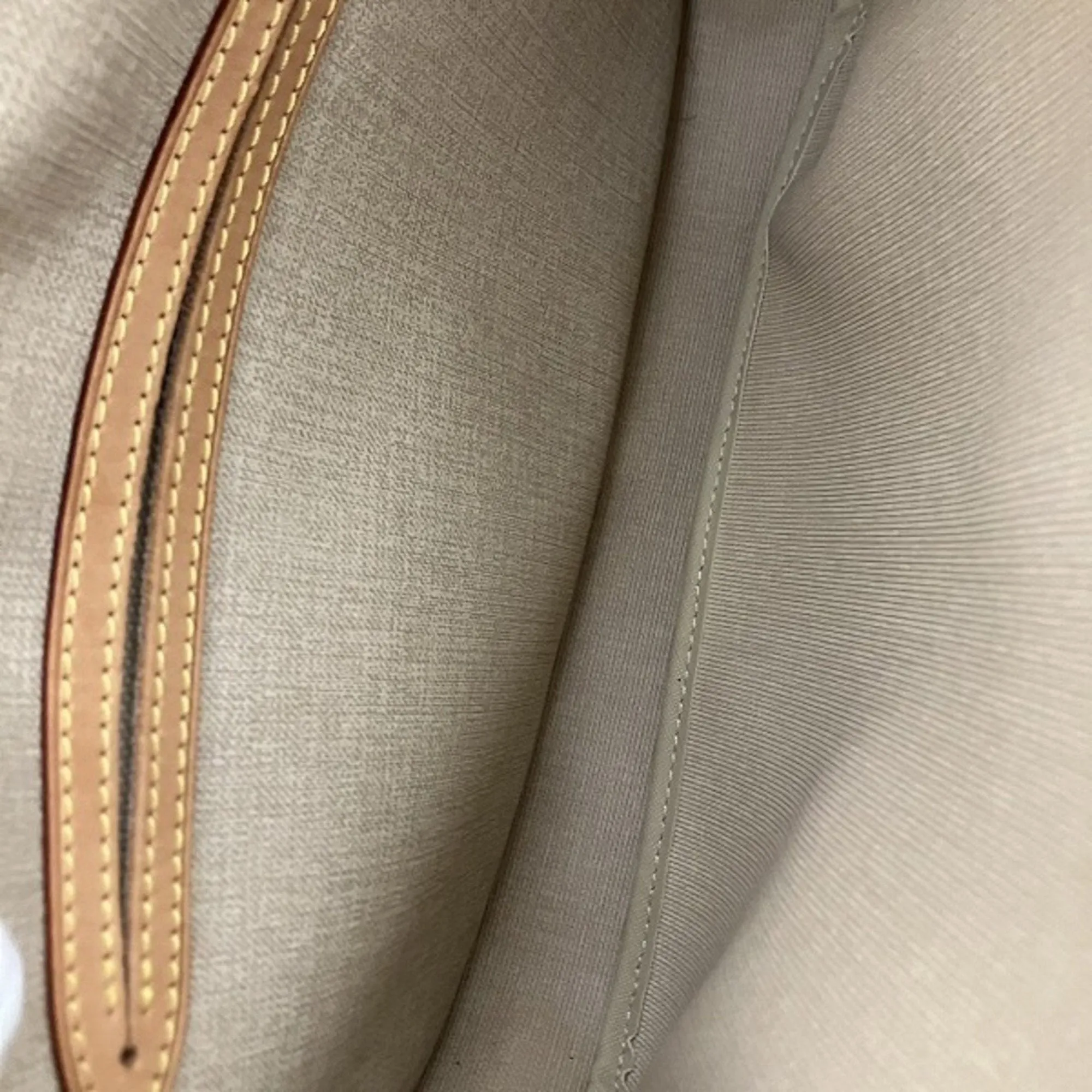 Louis Vuitton Monogram Monogram Shoulder Bag (Pre-Owned)
