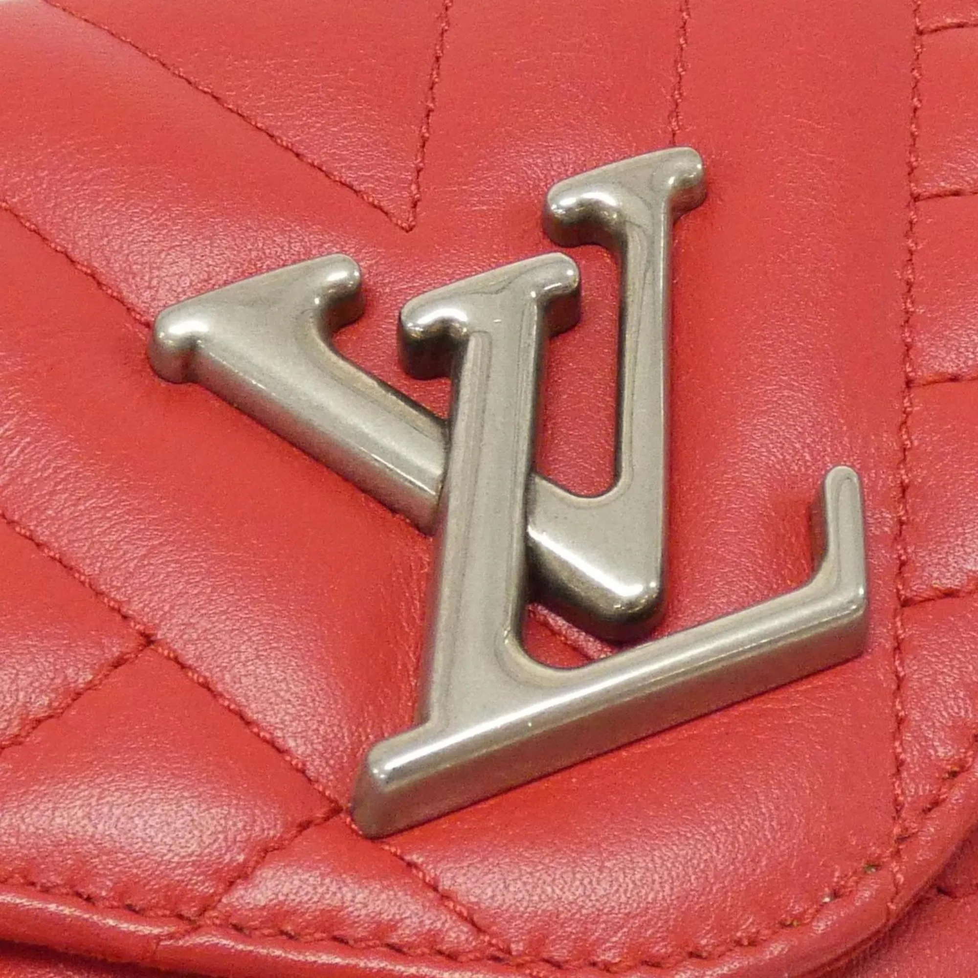 Louis Vuitton New Wave Leather Shoulder Bag (Pre-Owned)