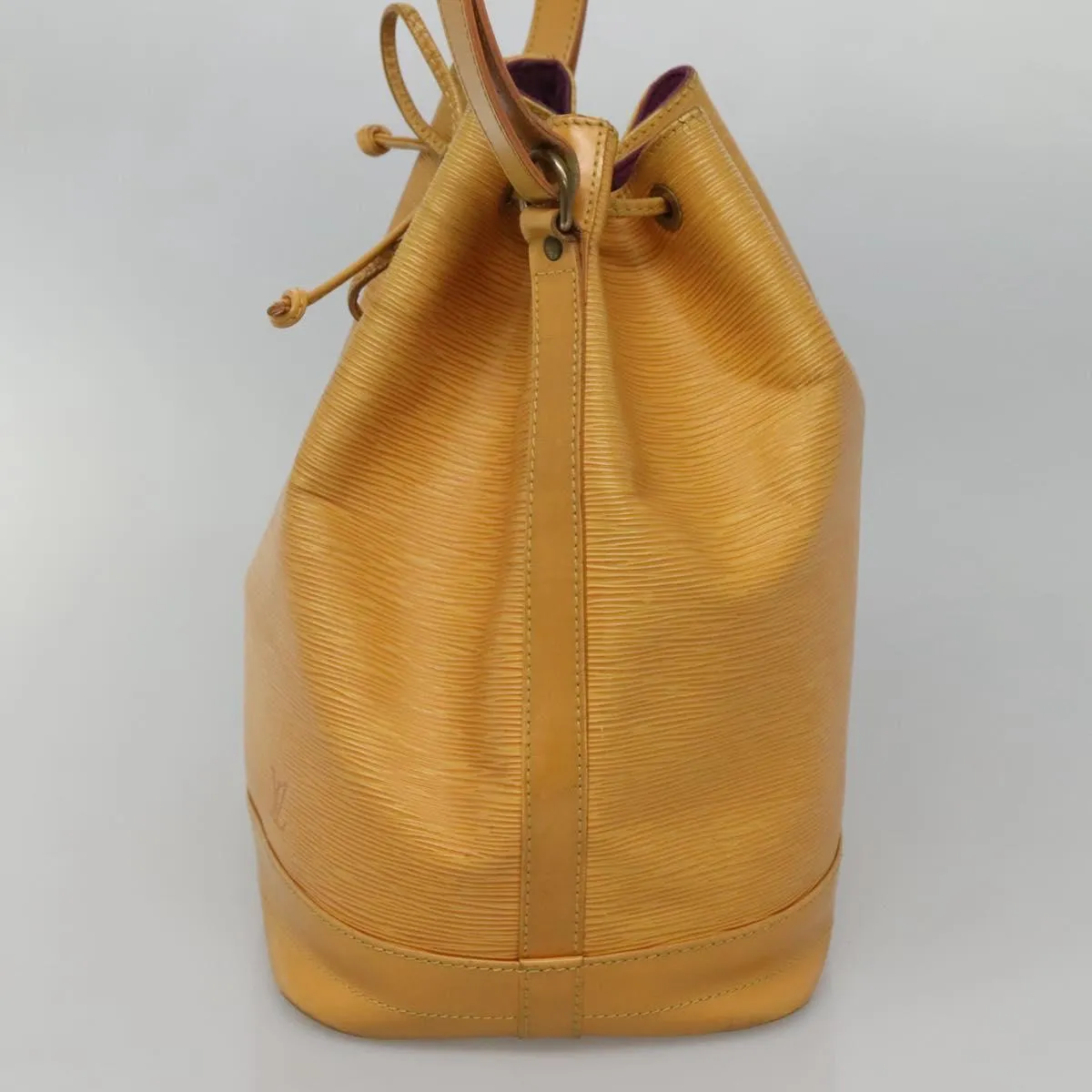 Louis Vuitton No Leather Shoulder Bag (Pre-Owned)