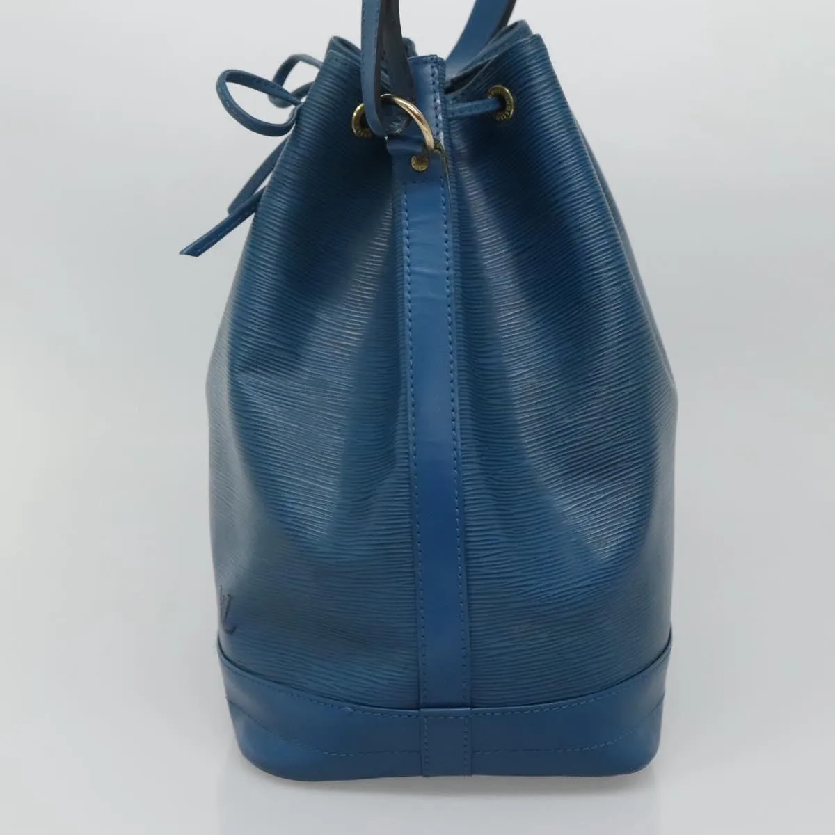 Louis Vuitton Noe Leather Shoulder Bag (Pre-Owned)