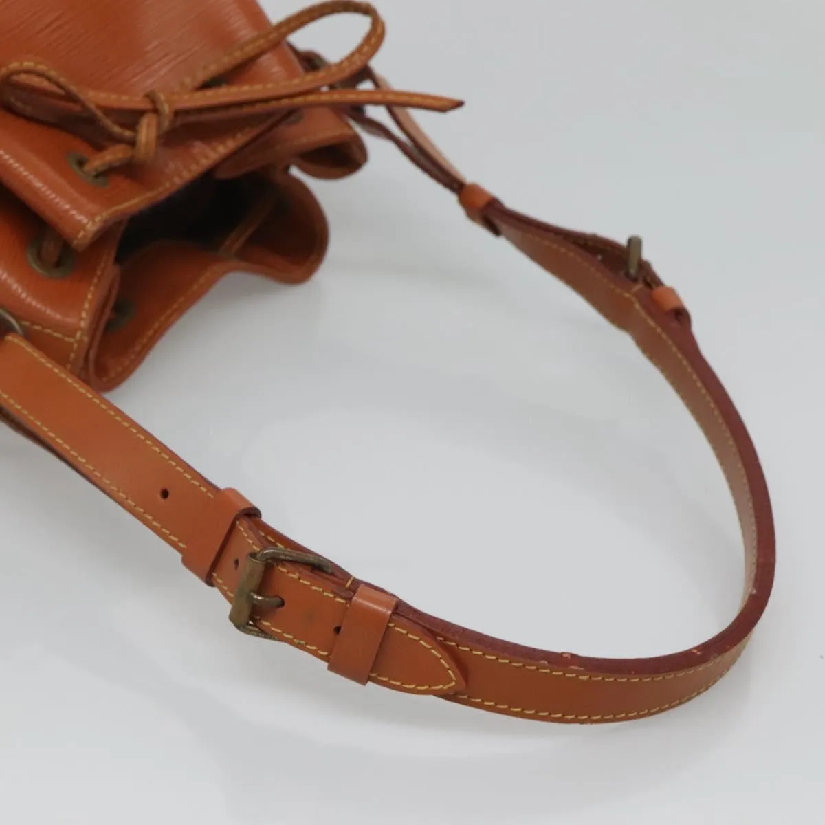 Louis Vuitton Noe Leather Shoulder Bag (Pre-Owned)