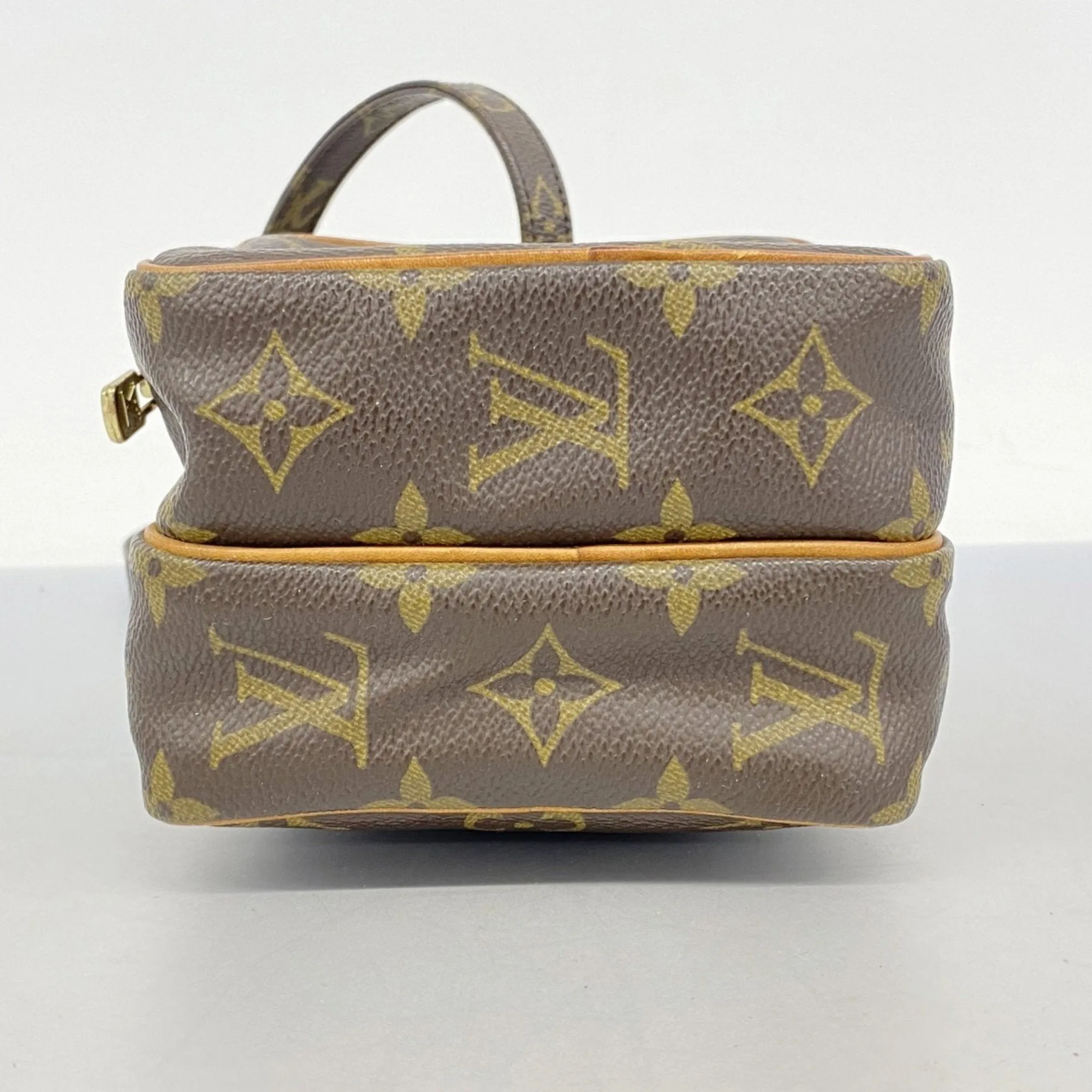Louis Vuitton Shoulder Bag (Pre-Owned)