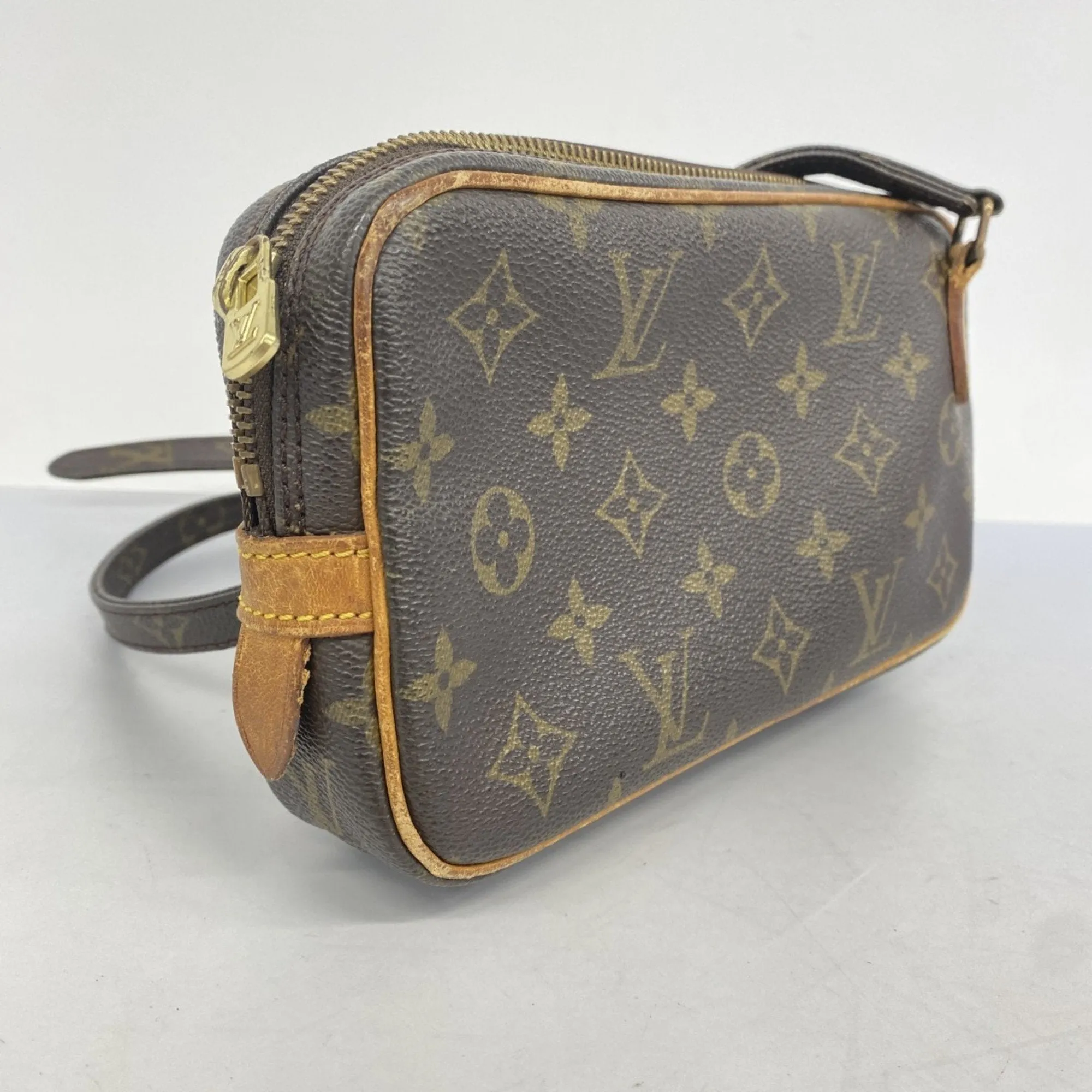 Louis Vuitton Shoulder Bag (Pre-Owned)