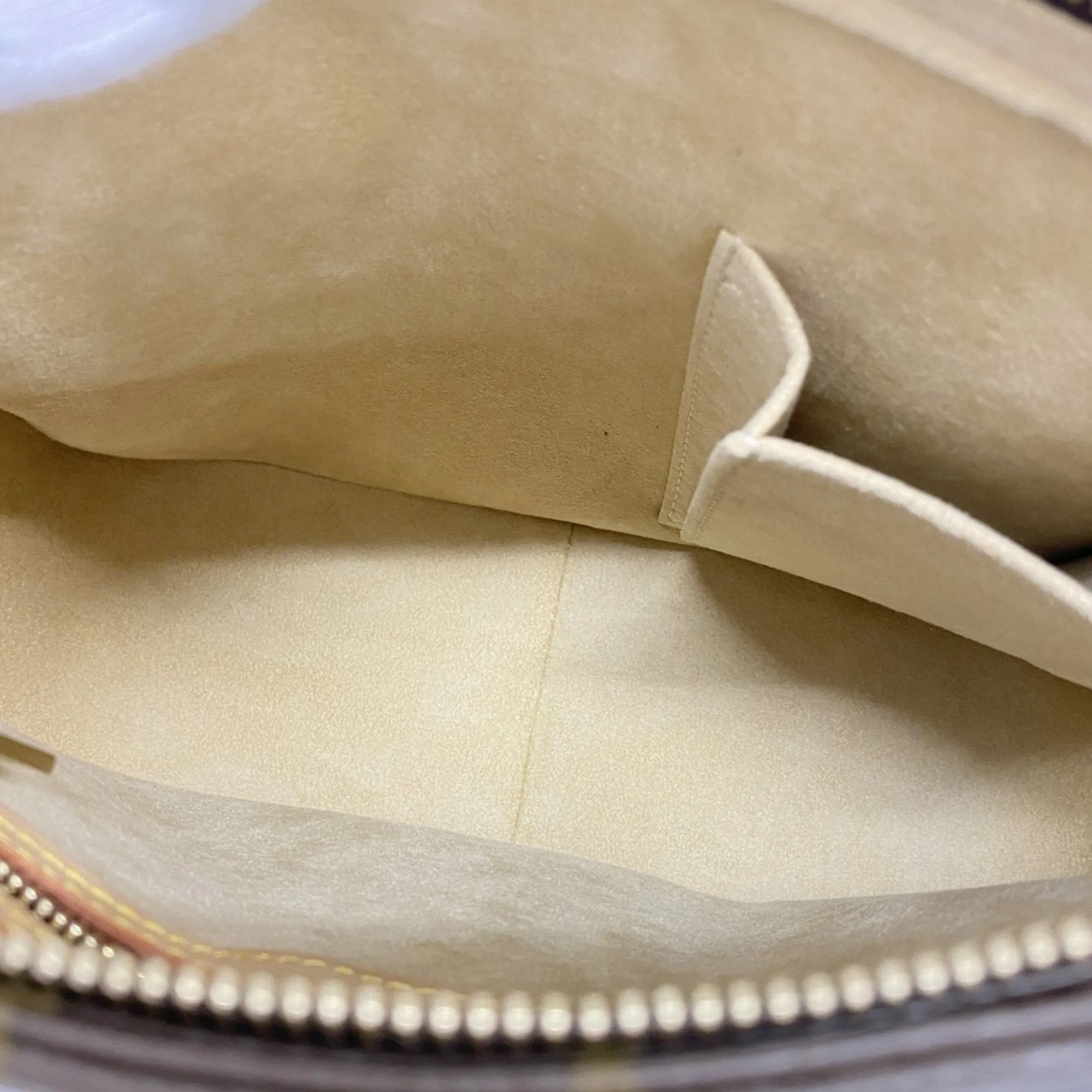 Louis Vuitton Shoulder Bag (Pre-Owned)