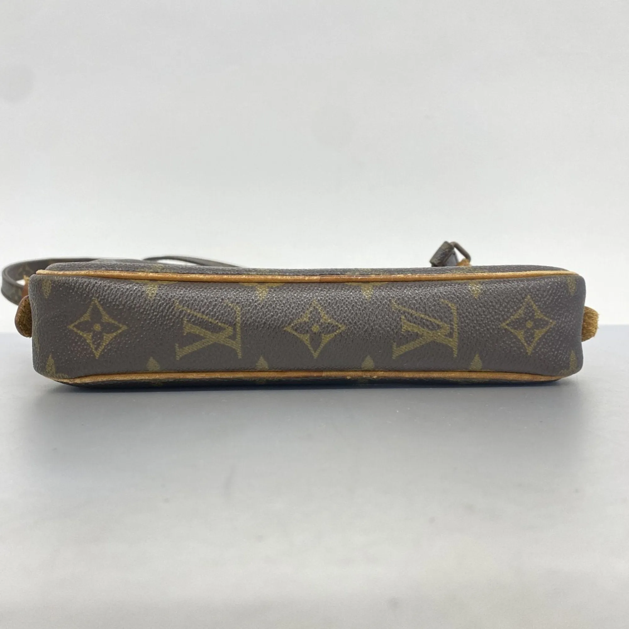 Louis Vuitton Shoulder Bag (Pre-Owned)