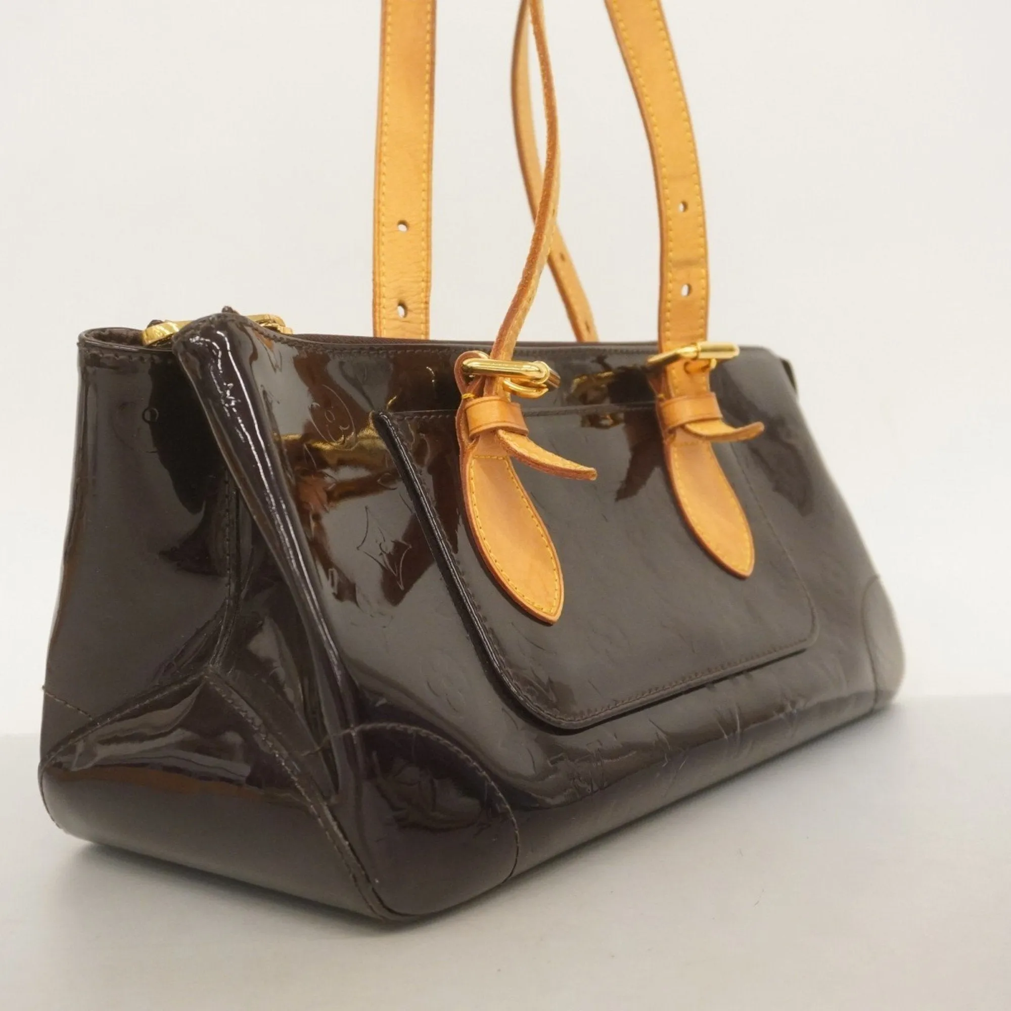 Louis Vuitton Shoulder Bag (Pre-Owned)