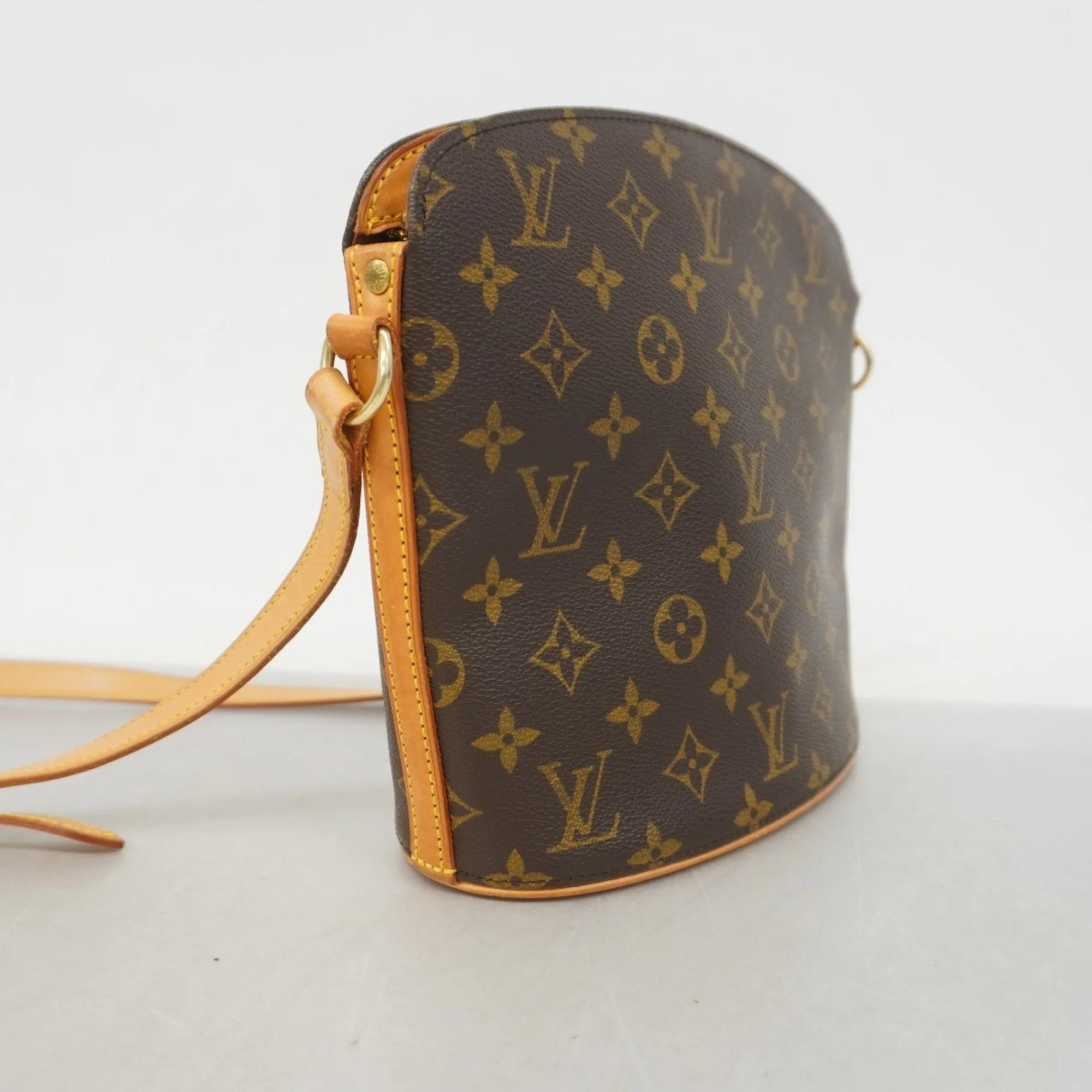 Louis Vuitton Shoulder Bag (Pre-Owned)