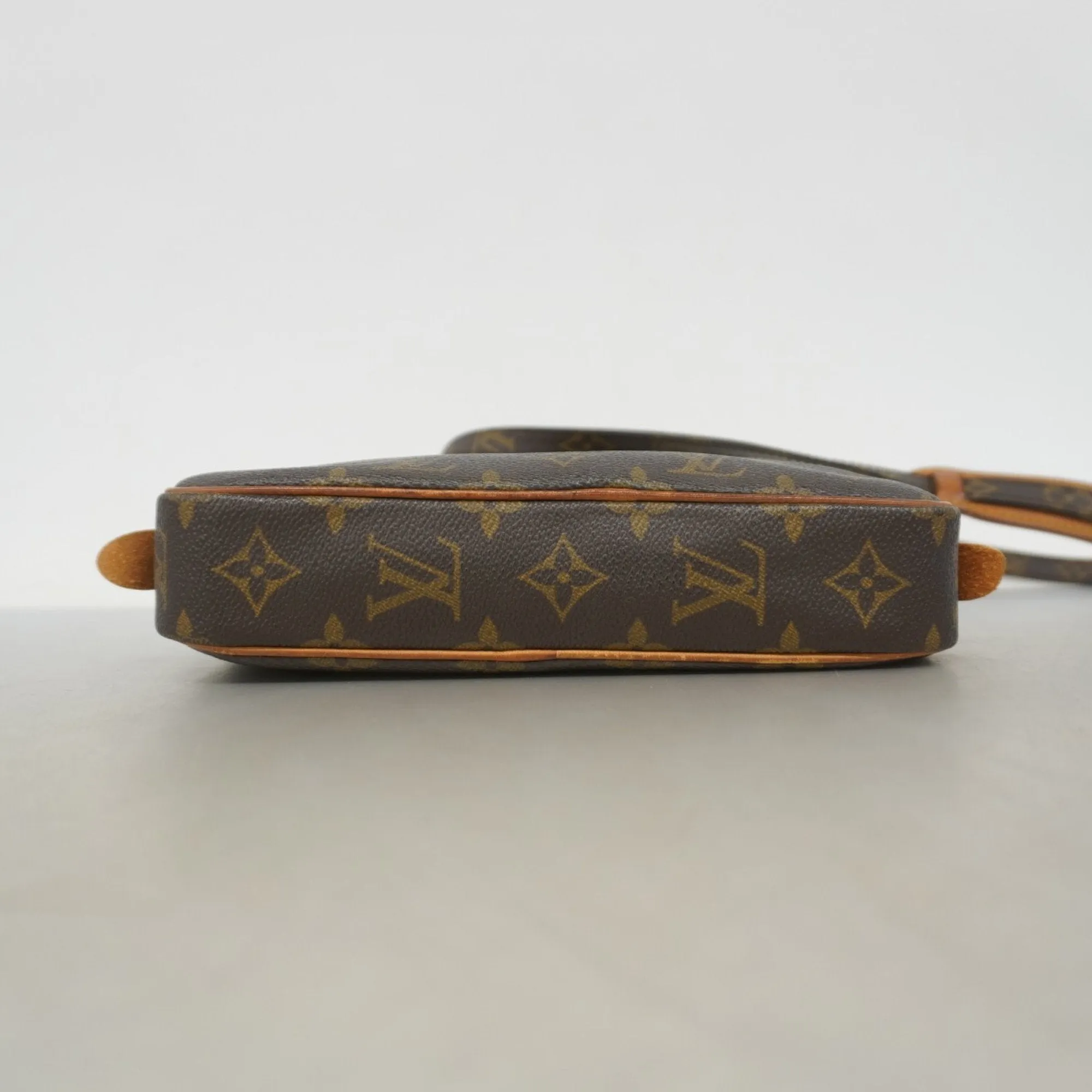 Louis Vuitton Shoulder Bag (Pre-Owned)