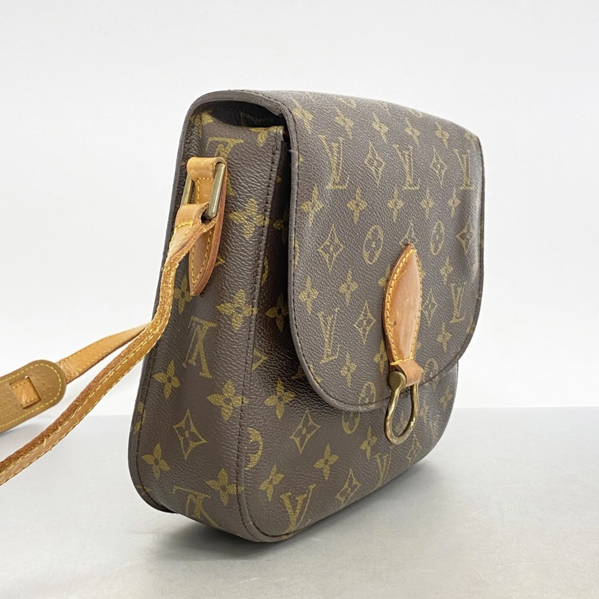 Louis Vuitton Shoulder Bag (Pre-Owned)
