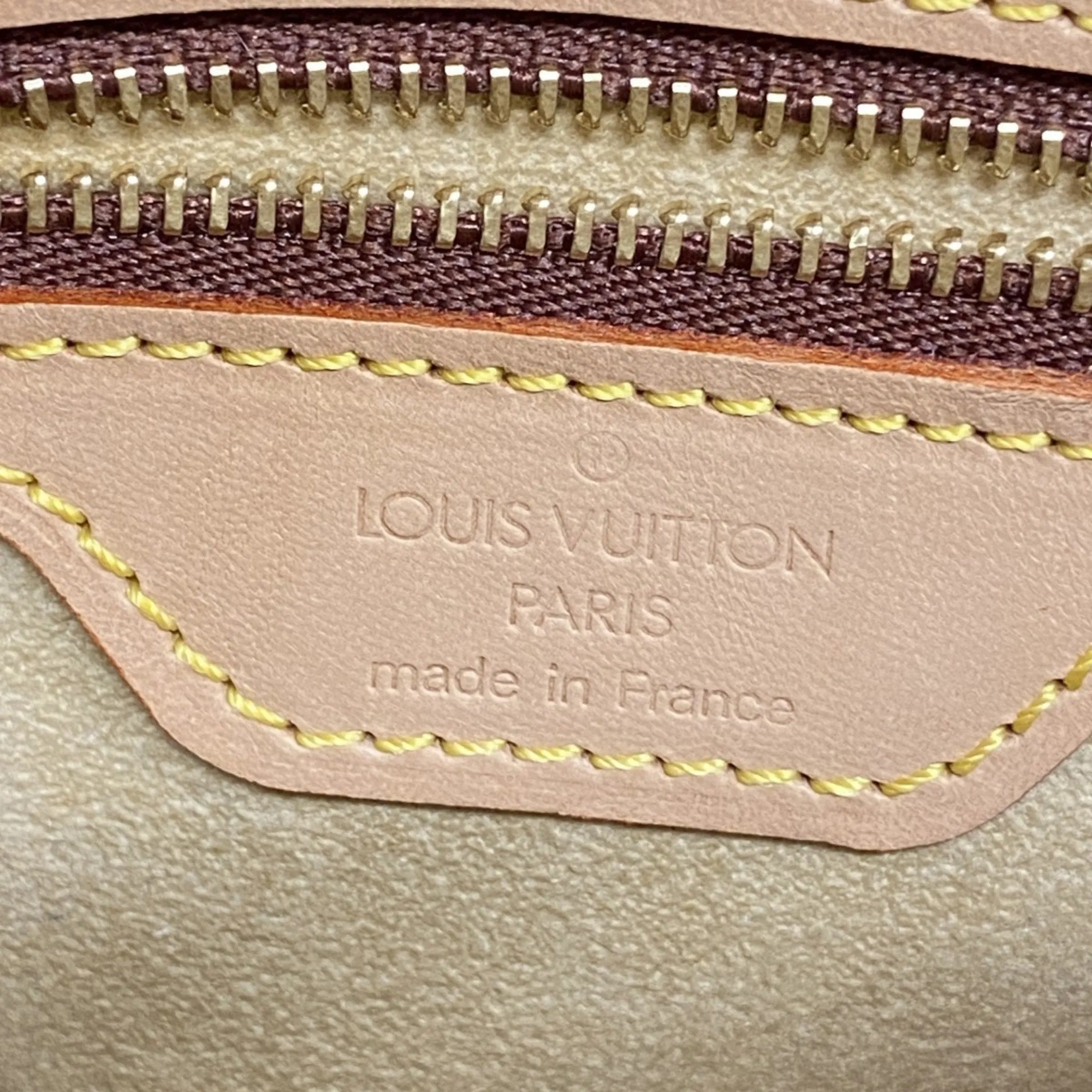Louis Vuitton Shoulder Bag (Pre-Owned)