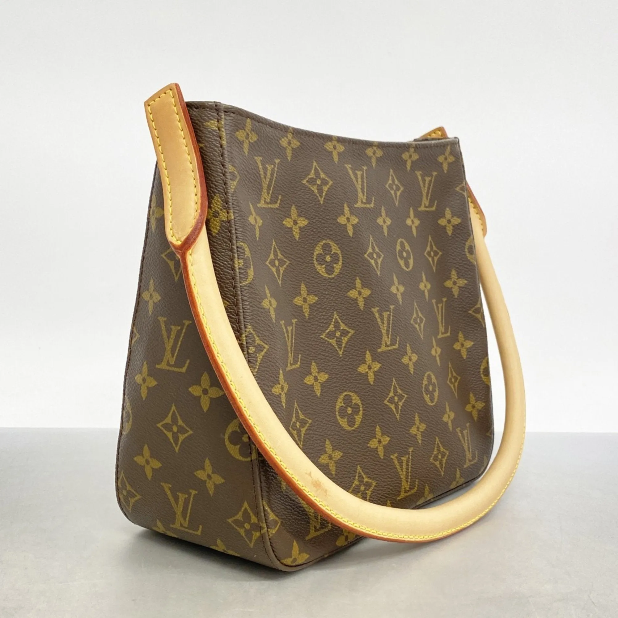 Louis Vuitton Shoulder Bag (Pre-Owned)