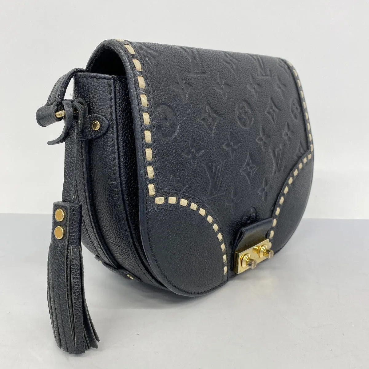 Louis Vuitton Shoulder Bag (Pre-Owned)
