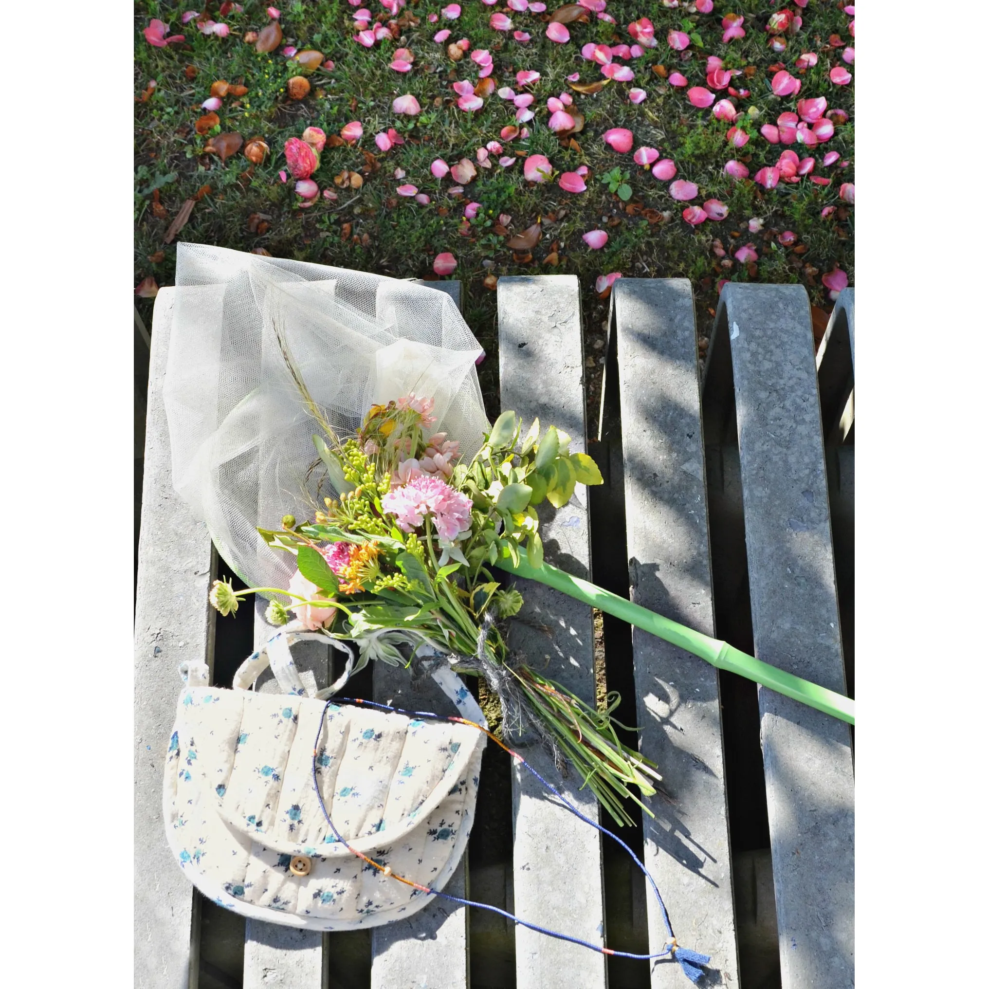 Minina Loves Bag Half Moon Telma Blue Flowers