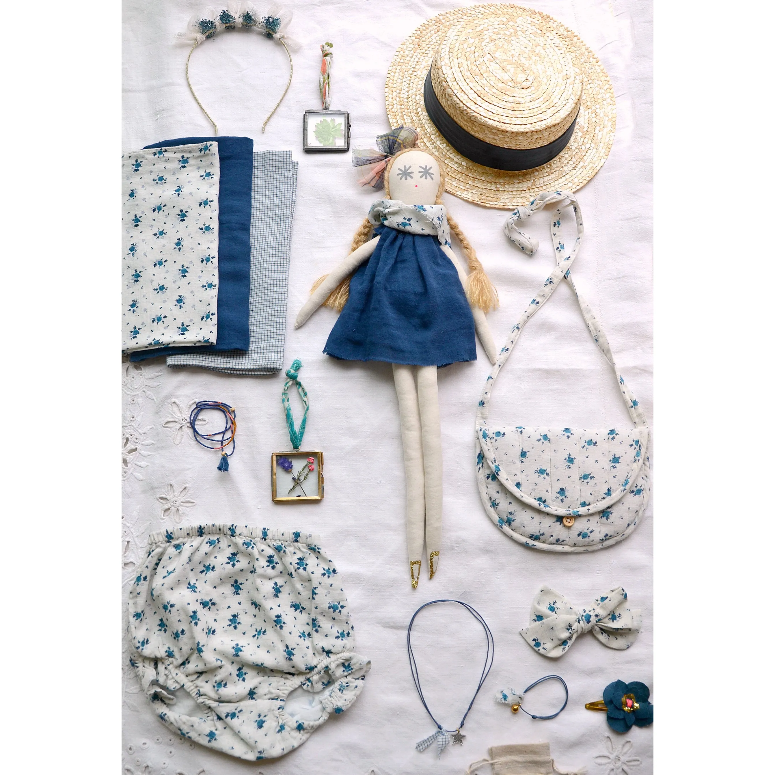 Minina Loves Bag Half Moon Telma Blue Flowers