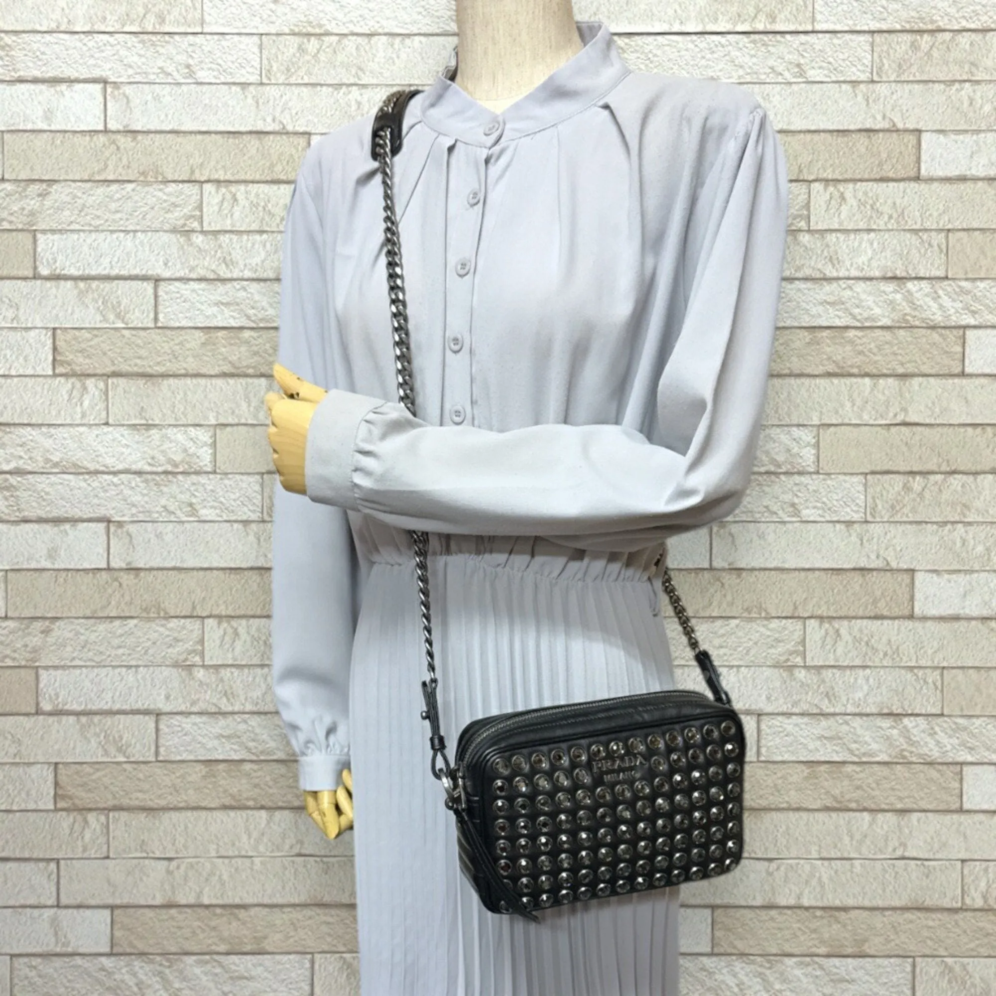 Prada Leather Shoulder Bag (Pre-Owned)