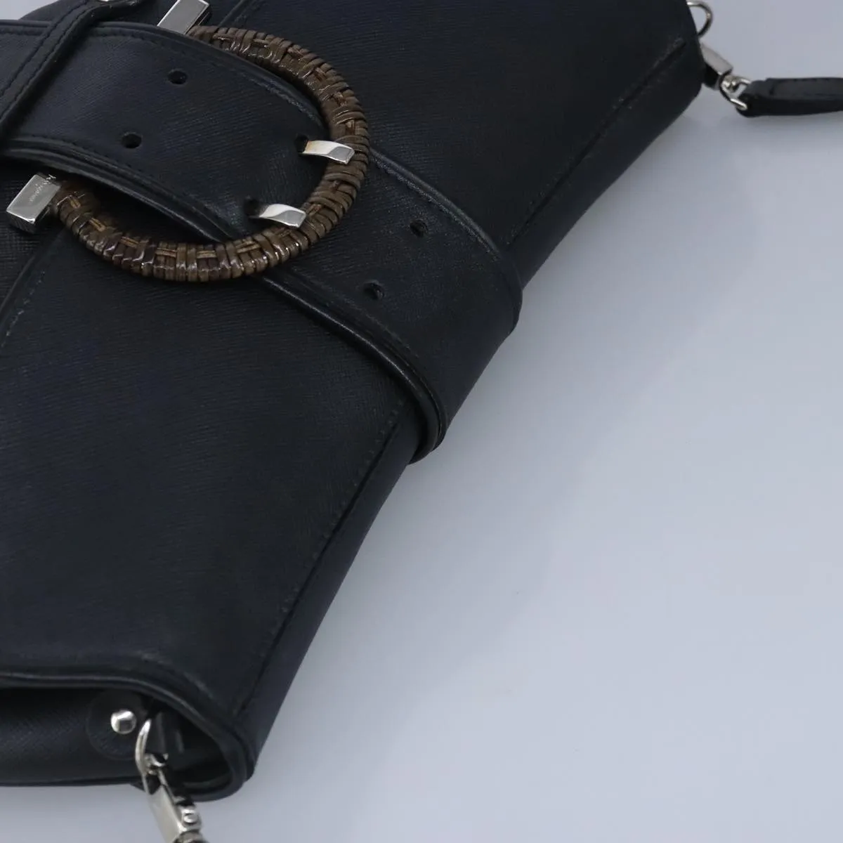 Salvatore Ferragamo Gancini  Leather Shoulder Bag (Pre-Owned)