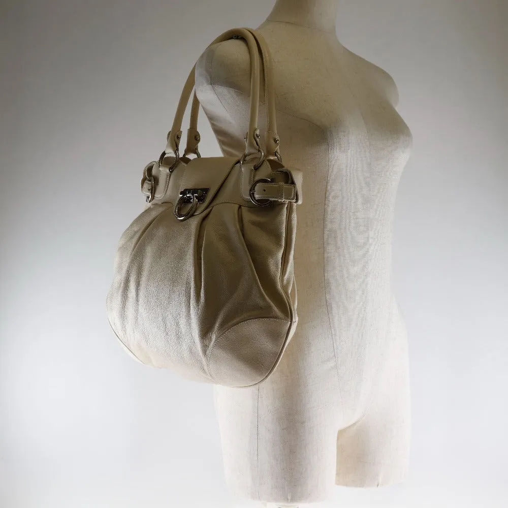 Salvatore Ferragamo Gancini  Leather Shoulder Bag (Pre-Owned)
