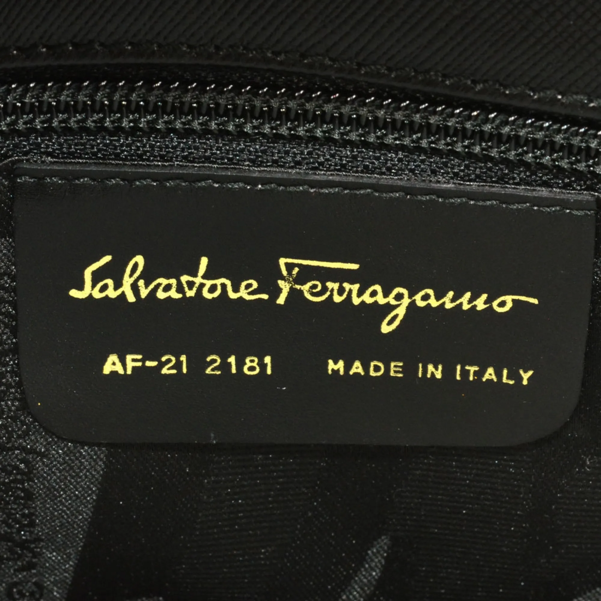 Salvatore Ferragamo Leather Handbag Shoulder Bag (Pre-Owned)