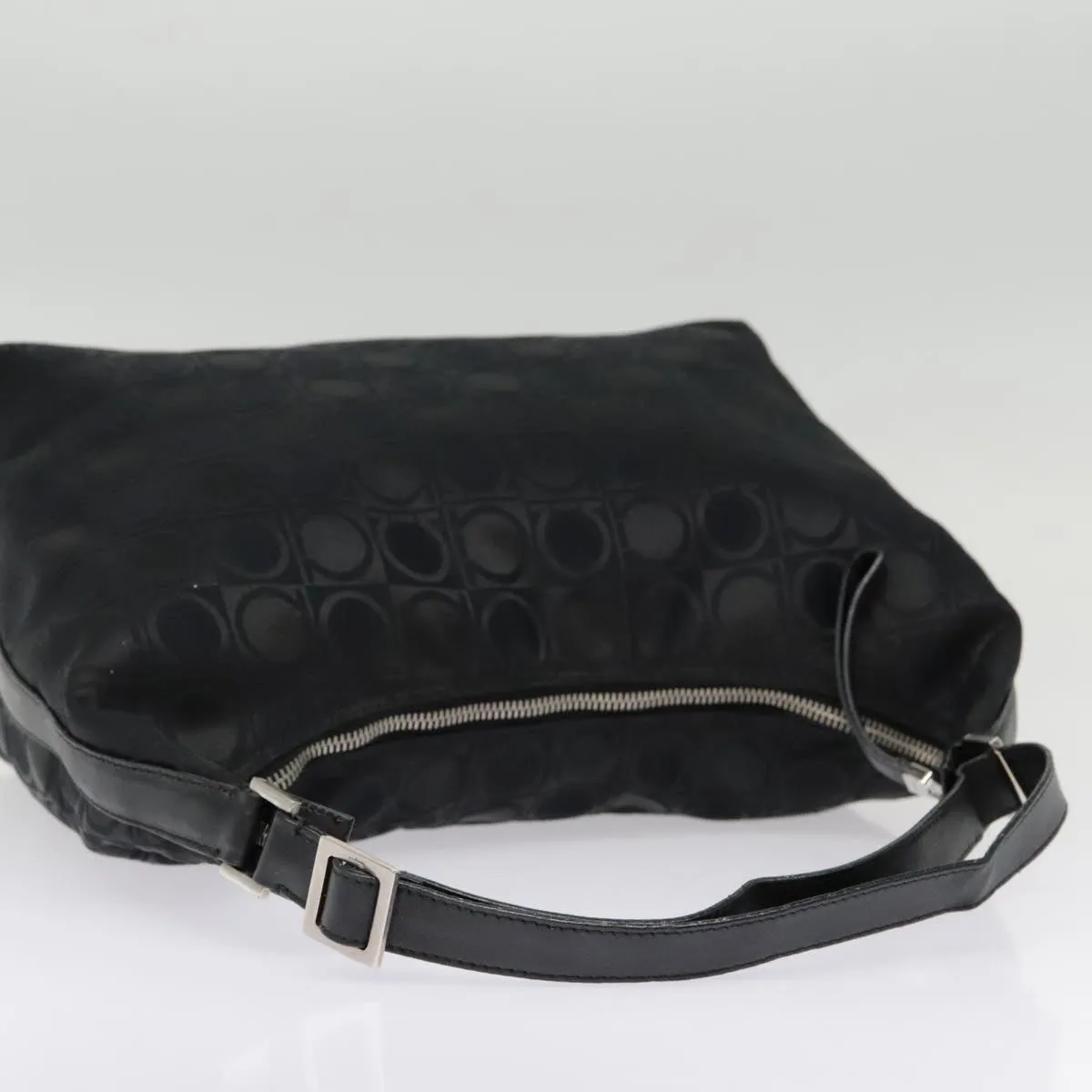 Salvatore Ferragamo  Synthetic Shoulder Bag (Pre-Owned)
