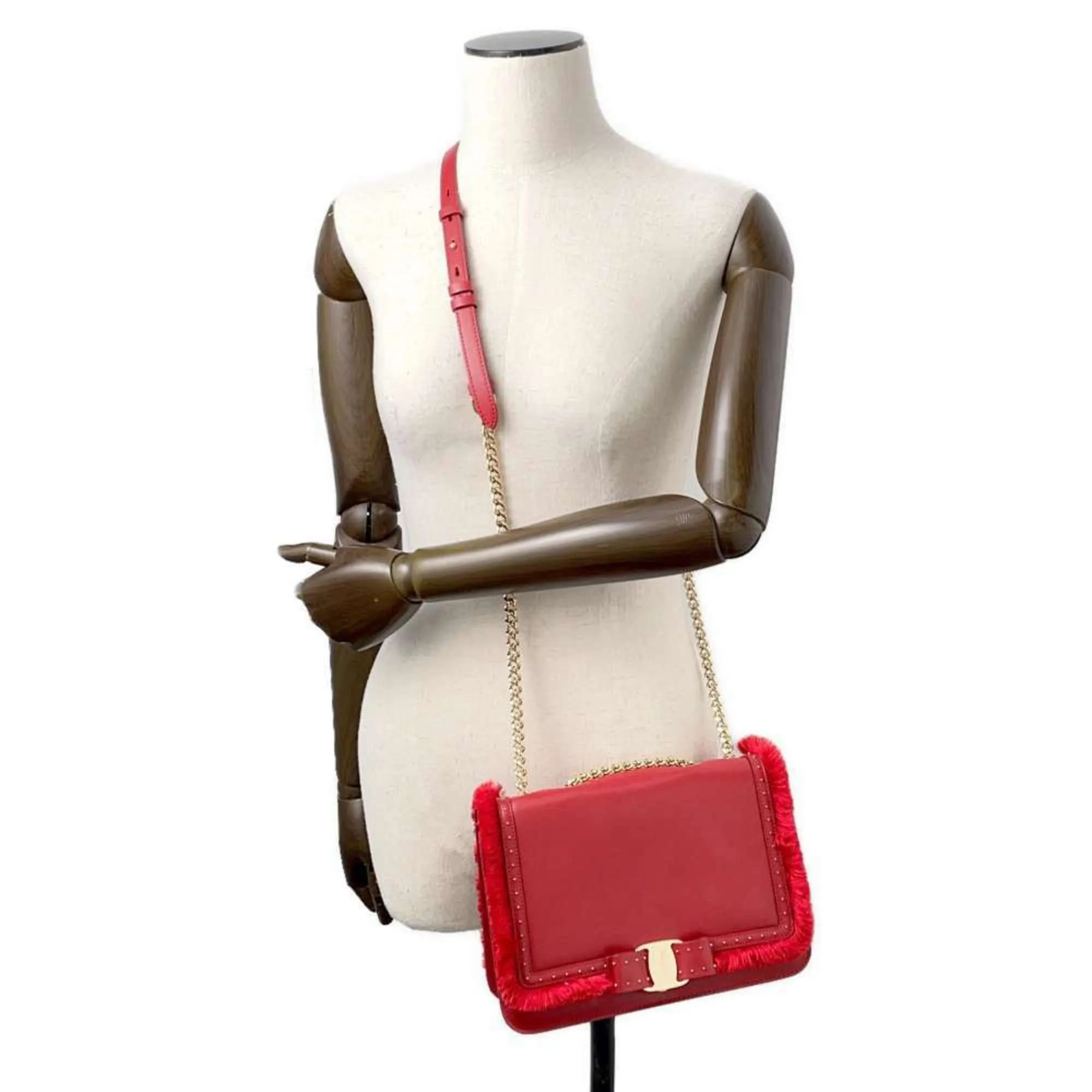 Salvatore Ferragamo Vara Leather Shoulder Bag (Pre-Owned)