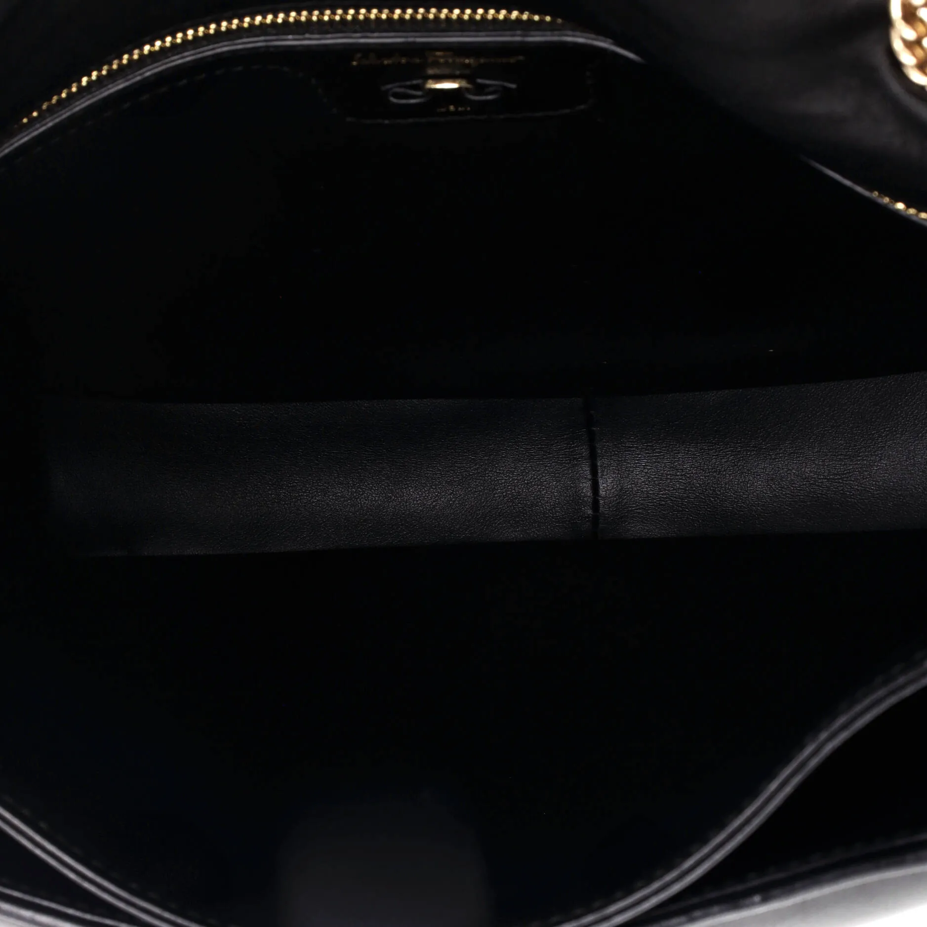 Vara Soft Studs Flap Bag Quilted Leather Small