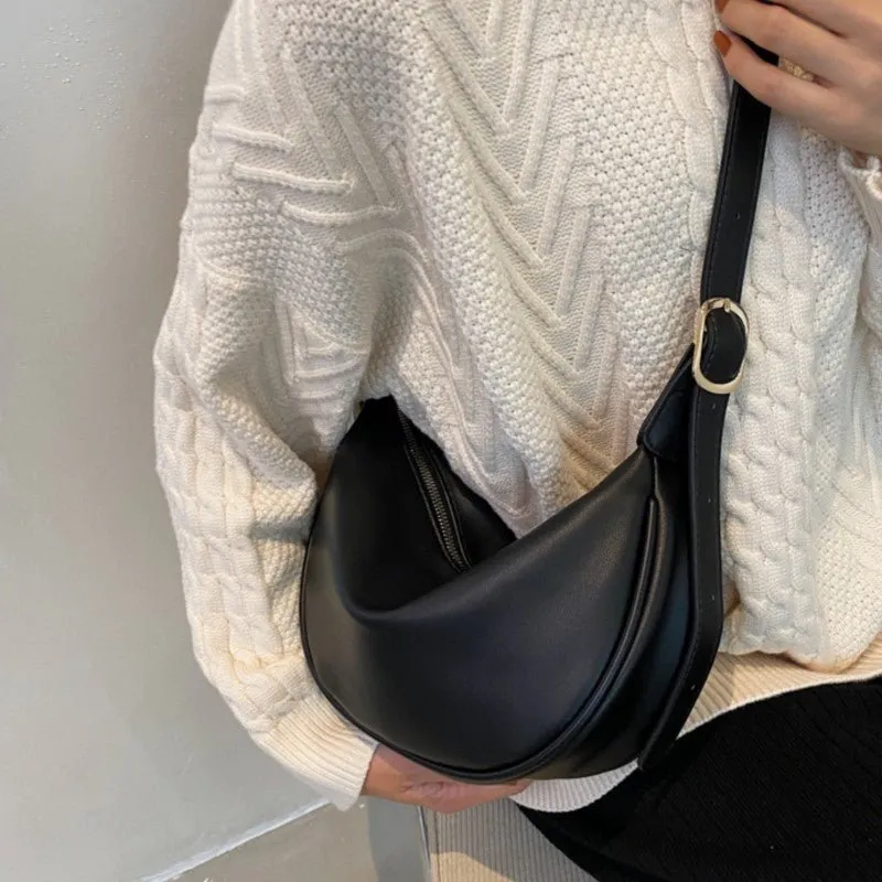 Versatile Dumpling Shoulder Bag: Simple Elegance