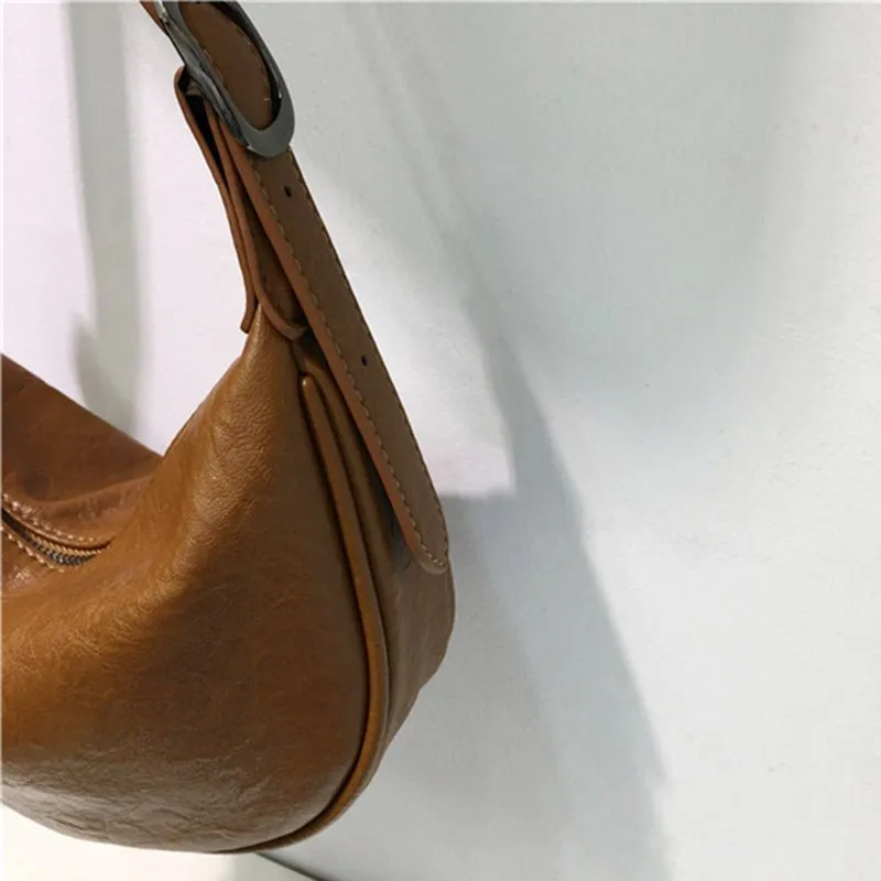 Versatile Dumpling Shoulder Bag: Simple Elegance