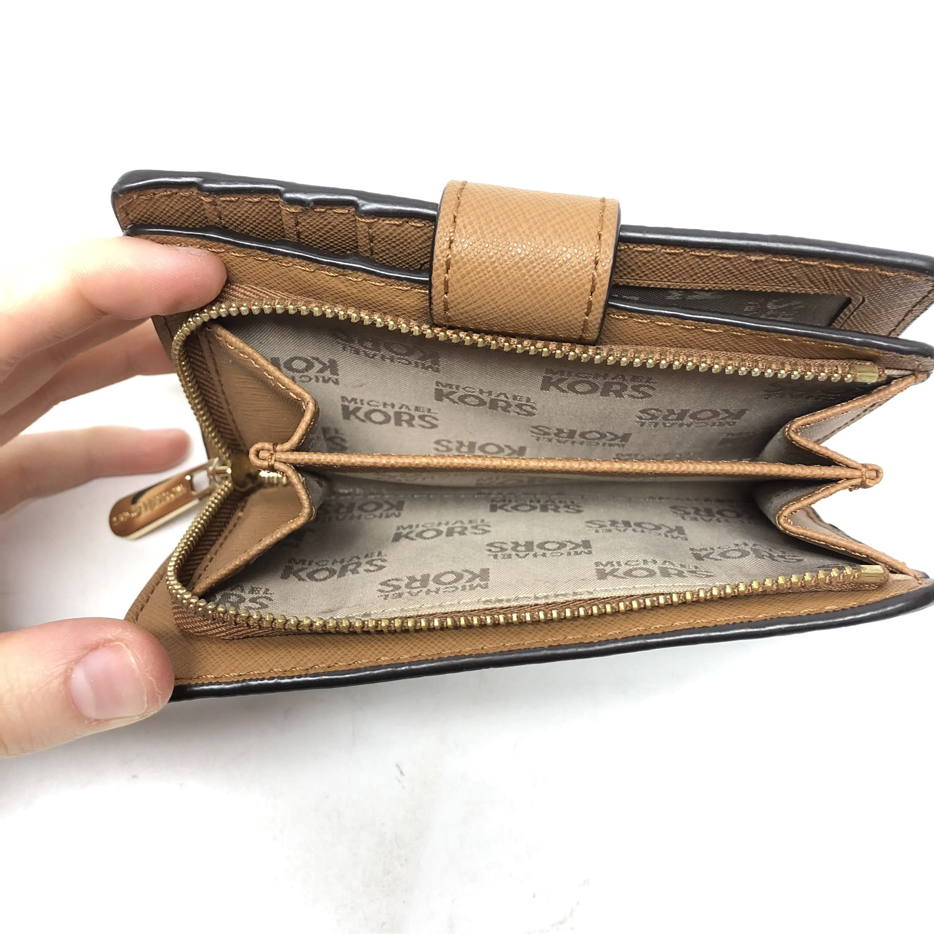 Wallet By Michael By Michael Kors  Size: Medium