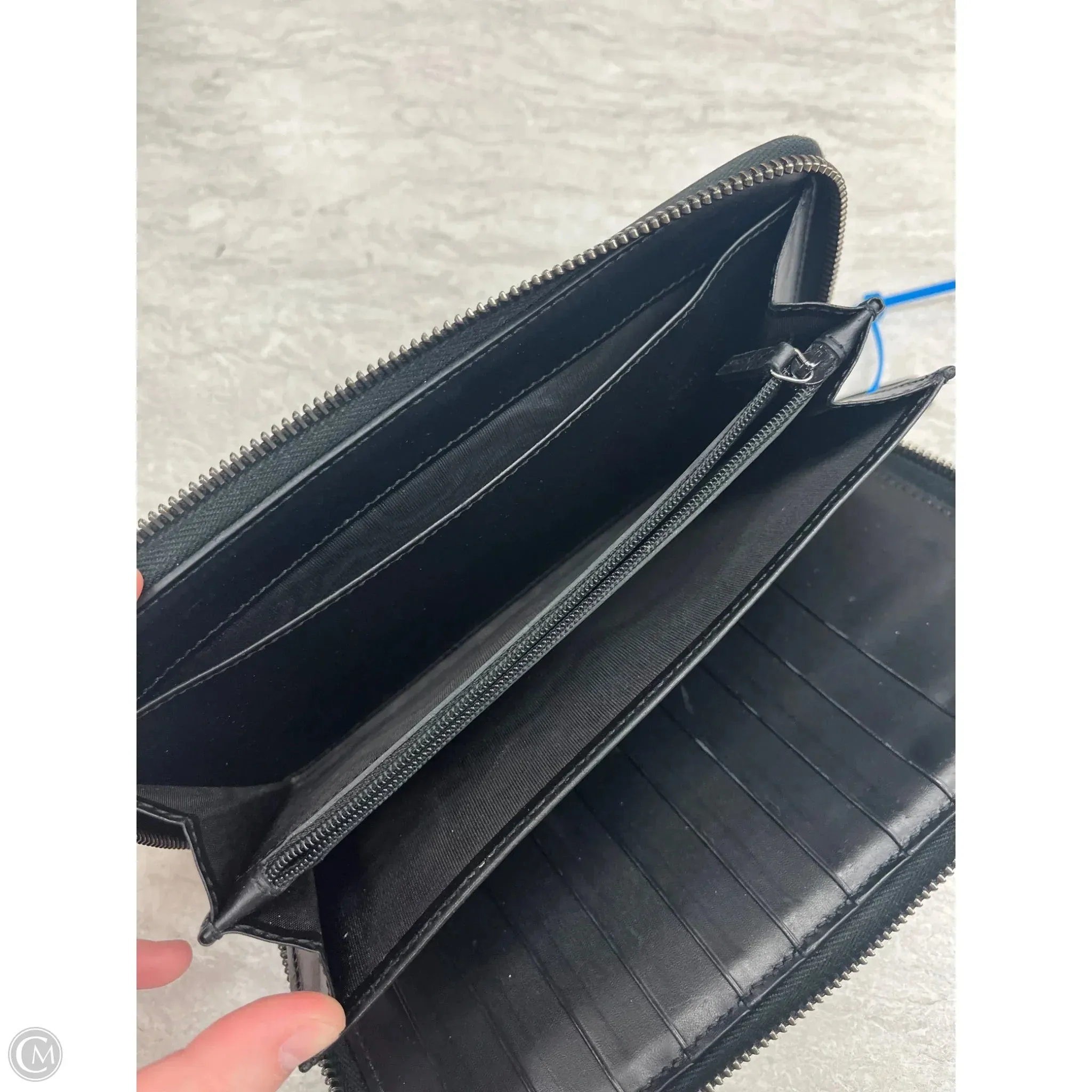 Wallet Luxury Designer By Gucci, Size: Large